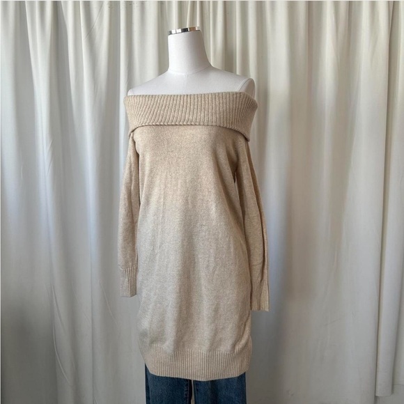 Banana Republic off-the-shoulder sweater dress size small. - Picture 2 of 8